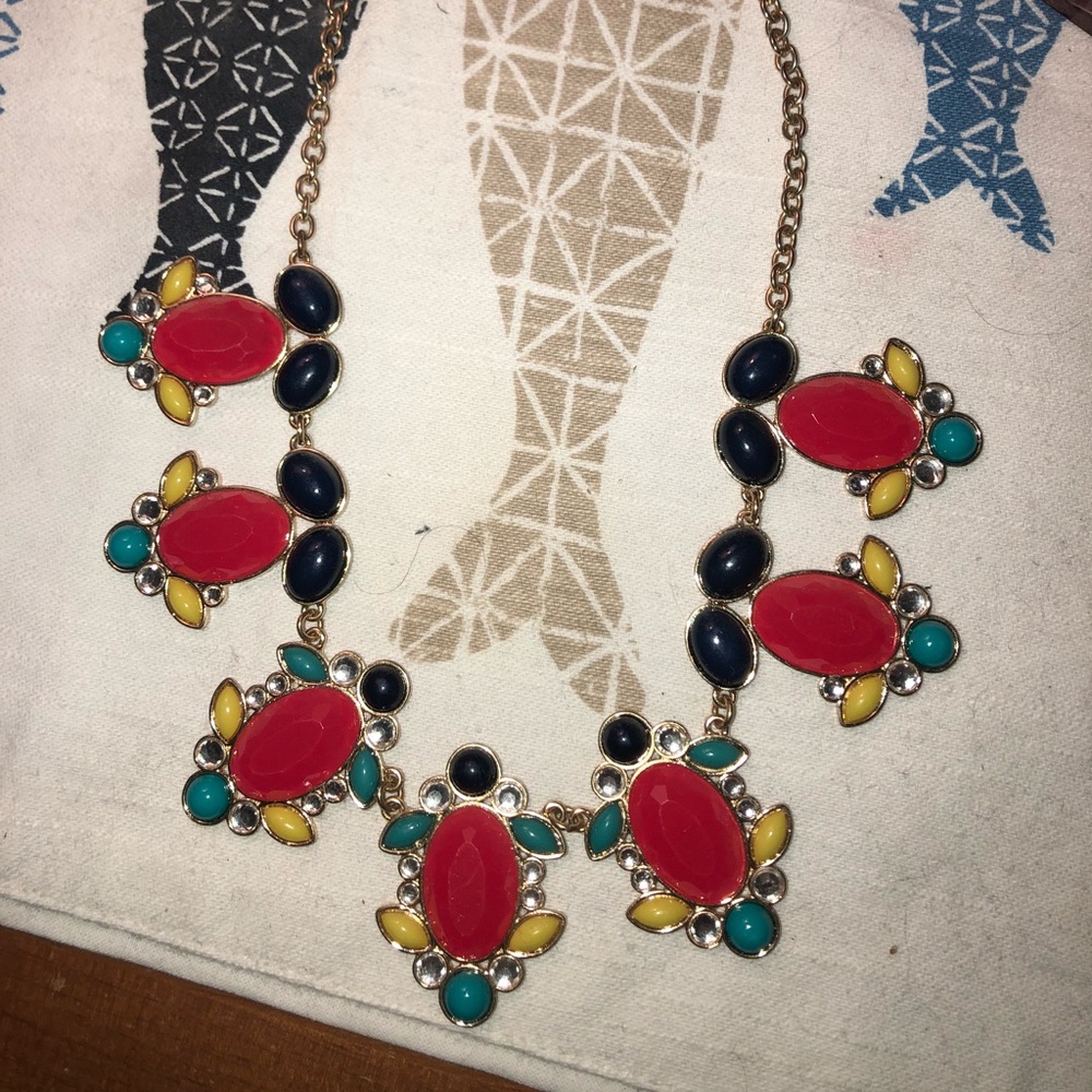 Statement necklace